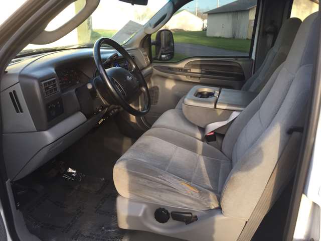 2004 Ford F-250 Super Duty XLT 4dr Crew Cab 4WD SB